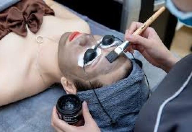 Chăm Sóc Da Mặt Kết Hợp Laser Than Hoạt Tính